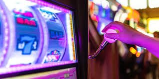 Responsible gaming reminder for adults reading 99x0 big wins stories